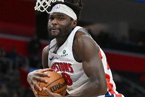 进攻没眼看！魔术活塞最后近5分钟18中2 活塞仅垃圾时间进了个球