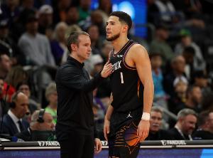 布克：奥特为球队未来奠定基础 这是我们一直以来迫切需要的东西