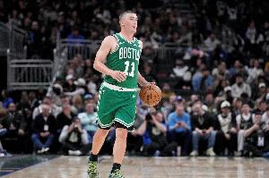 怎么能这么好用！普理查德半场5中4贡献9分6助 正负值+16最高