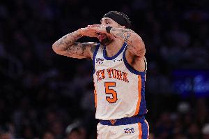 上来就有作用！阿尔瓦拉多半场仅6分钟 5中3&三分1中1拿7分1板