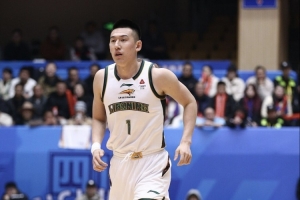 付豪16分8板1助！乌戈：无论是进攻还是防守 他做得都非常好