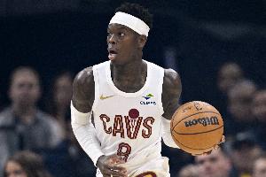 今天是黑总！施罗德11中7拿到19分 末节11分定胜局