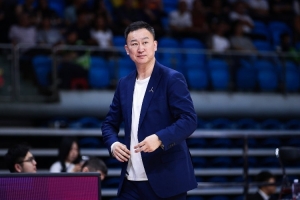 刘维伟：需要外援去带动球队 大家在进攻端不正常 我们没有退路了