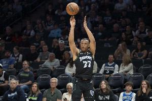 芬奇：克拉克是靠谱的防守人 唯一短板就是犯规太多