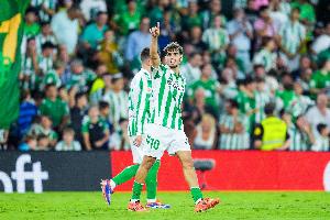 世体：阿布德吸引多家俱乐部关注，巴萨有望分到1200万欧转会分成