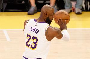 末节追分为何功亏一篑！詹姆斯：谢泼德投进了跳投 我出现了失误