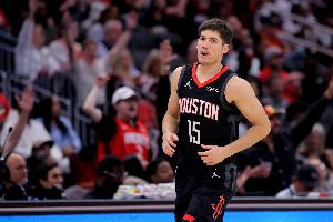 谢泼德：不会让一场比赛的情绪带到下一场 努力打球上场倾尽所有