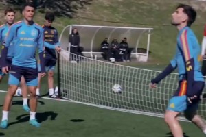 这群人是真的爱网式足球！西班牙队训练日常！