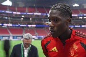 中流砥柱！奥纳纳：打进国家队首球很特别，我们需要保持谦逊！