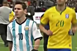 卡卡生涯最强一条龙！长途奔袭半场强行超车梅西，看不腻啊~